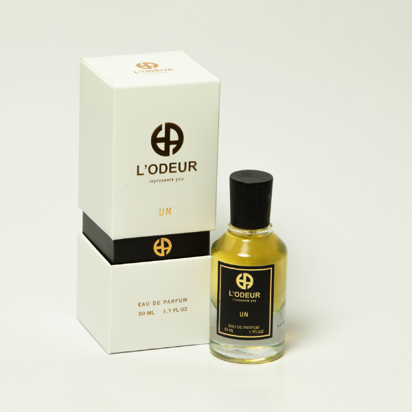 L'ODEUR | UN Perfume