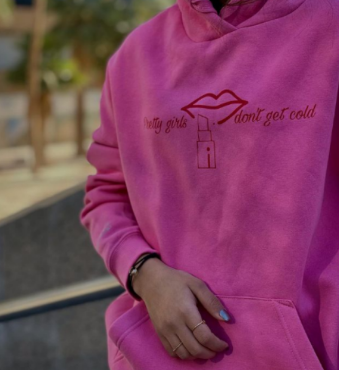 هودي الفتيات الجميلات لا يصبن بالبرد باللون الوردي|سيزون