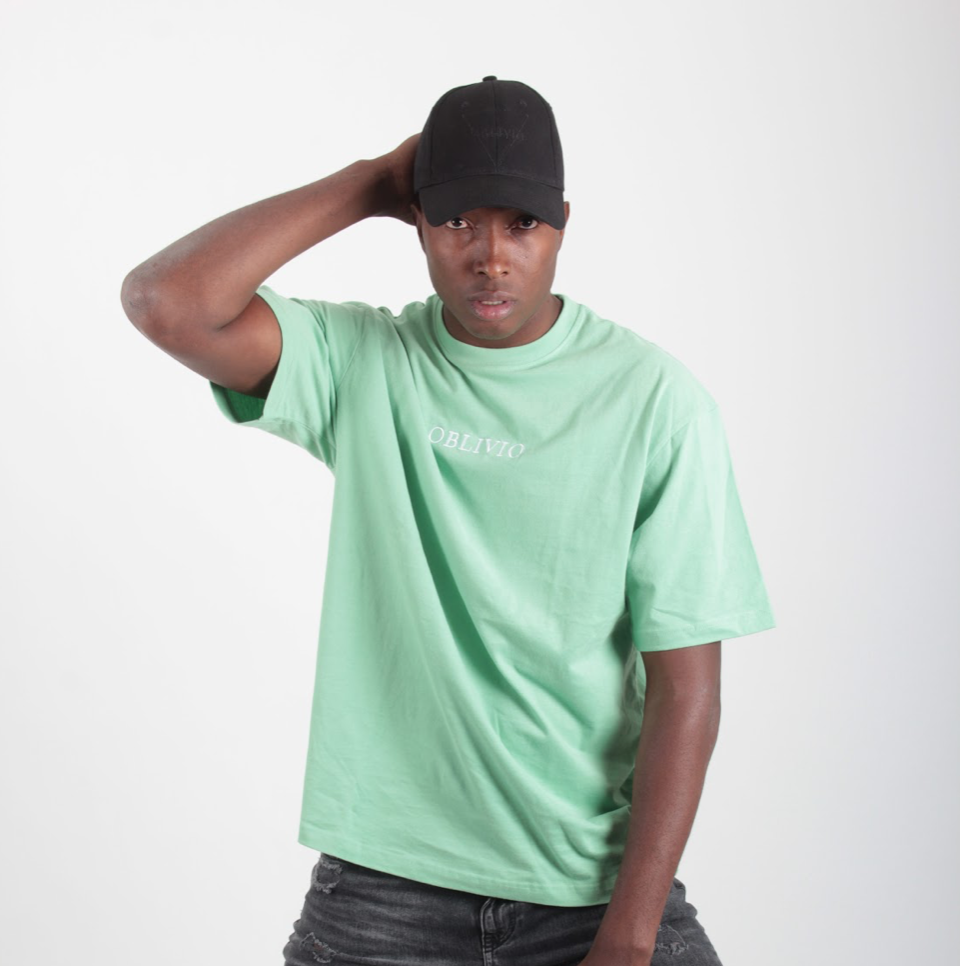 اوبليفيو | كاب اسود