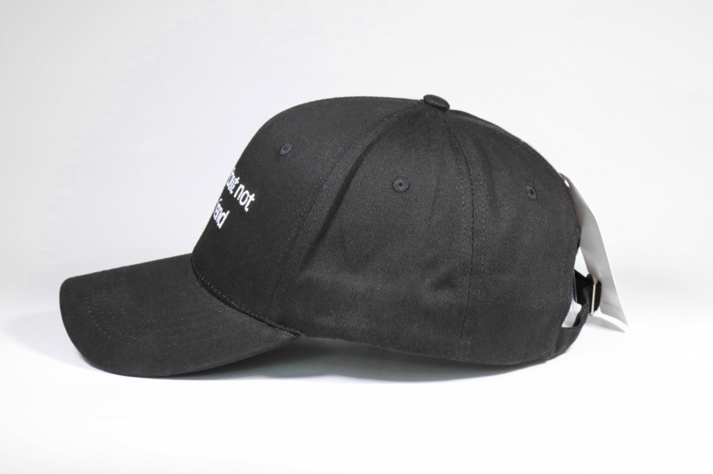 كاب اسود من لوزر 