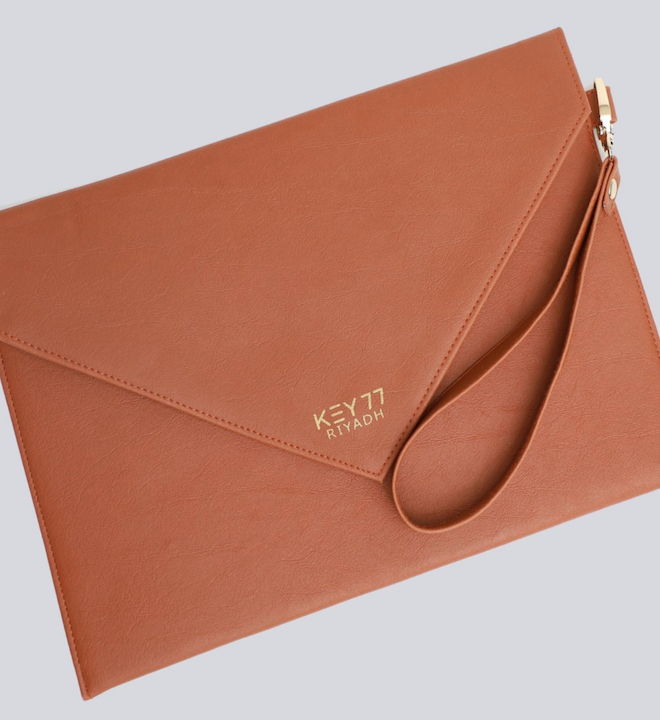 حقيبة باللون البني|KEY77