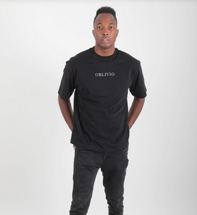 اوبليفيو | تيشرت اسود 