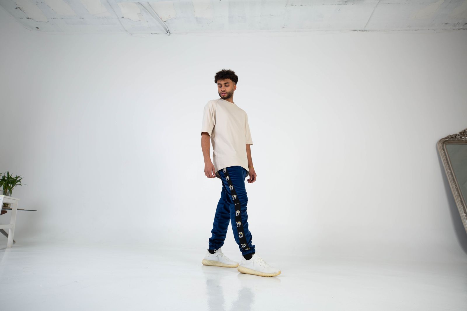 بنطال باللون الكحلي| اف7